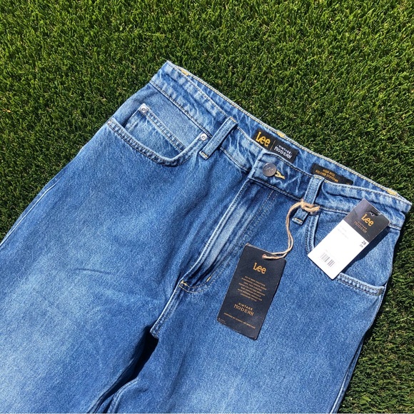 🐭 Peeping Mickey Mouse Lee Vintage Modern High-Rise Relaxed Stovepipe Jeans. - Picture 10 of 12